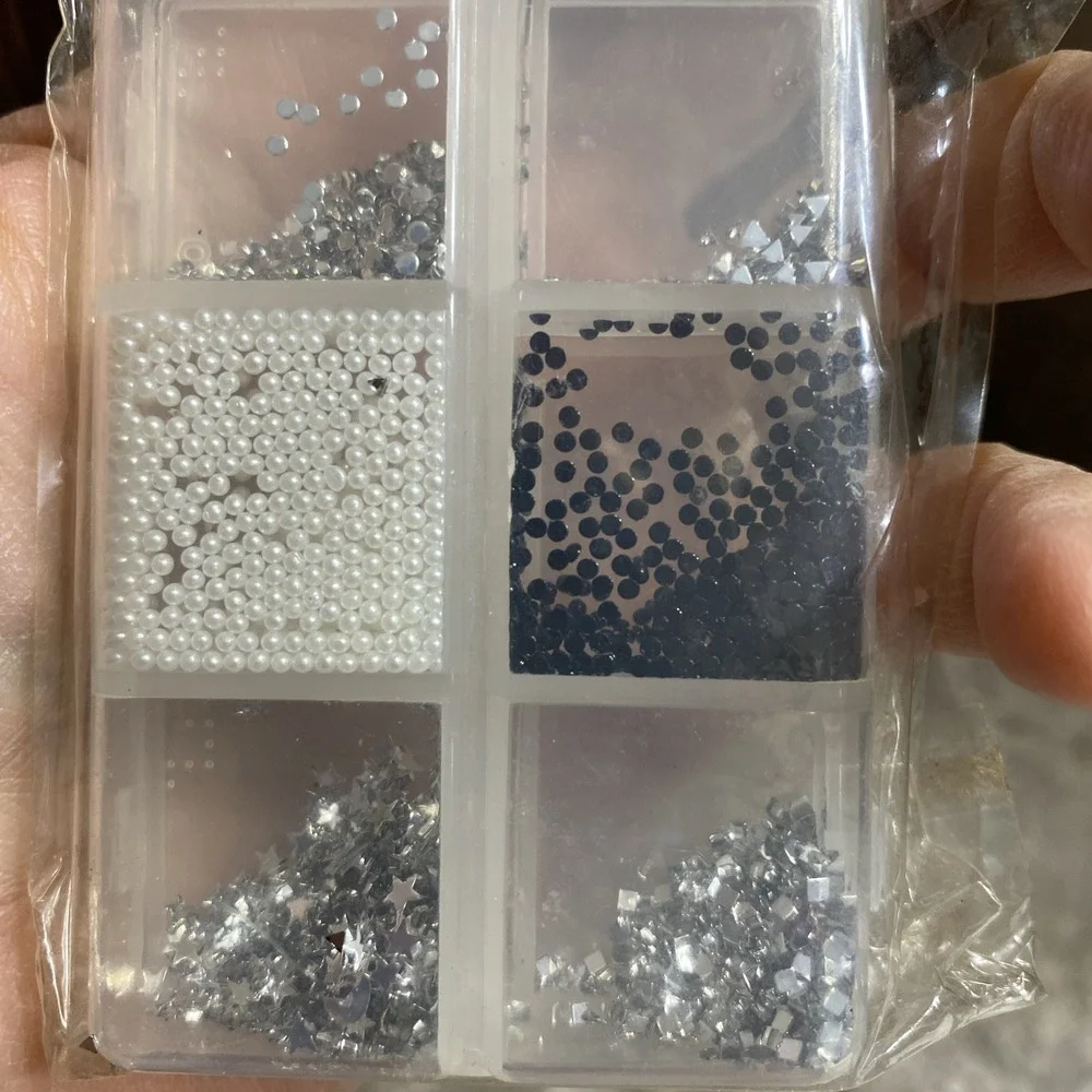 China Glaze (Gleam Team) Contains 3000 Rhinestones Nail‎ Art Kit